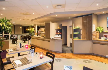 Brit Hotel Tours Sud – le Cheops