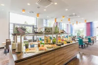 Park Inn by Radisson Neumarkt - Aamiainen