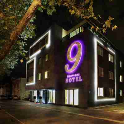 Hotel 9 Hotel Exterior