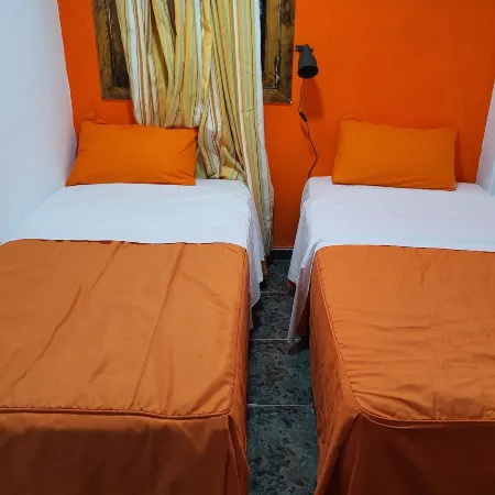 Low Cost Room Plaza de Hierro II
