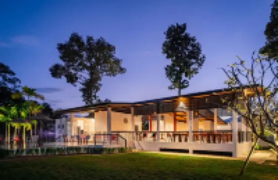 The Riviera Champasak Hotel a 