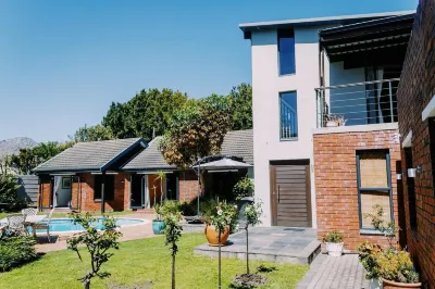9 Windsor House Hotels in Tokai