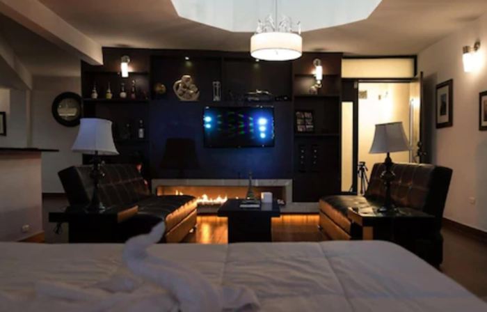 Hotel V