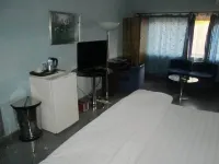 Lamonde Guest House Hotels in 