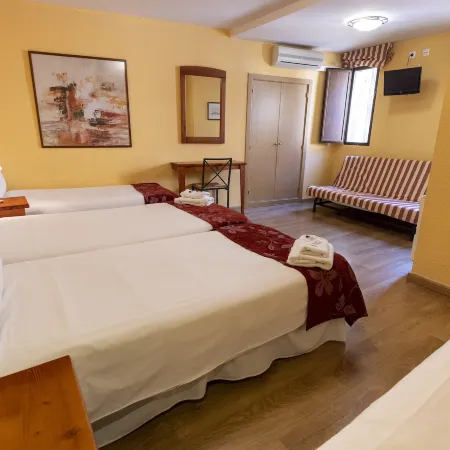 Hostal Restaurante Puerta del Alcázar