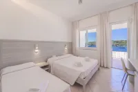Hotel Dino Hôtels à : Mola