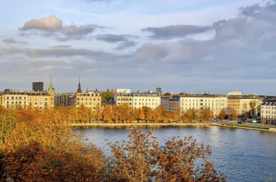 Central Penthouse with Private Rooftop Terrace