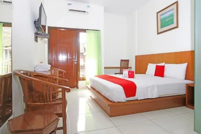 RedDoorz @ Turangga Sari Hotels in Kecamatan Depok