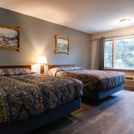 Rimrock Lodge LLC