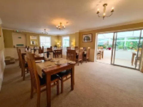 Watermead House Hotels in Chard