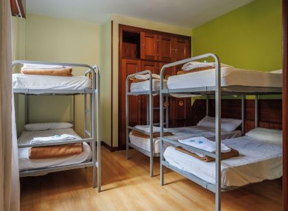 Moon Hostel Bio