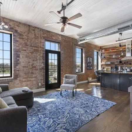 Downtown Loft Amazing Bath Tub & Shower #9