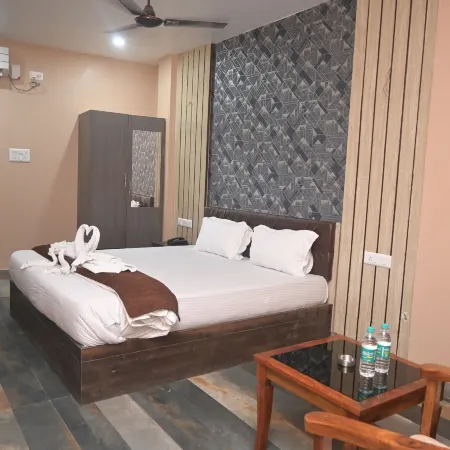 Hotel MAA International