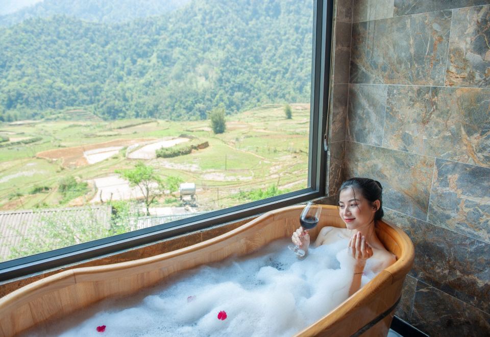 [SIN Chai Ecolodge의 아늑한 객실 내부 이미지]