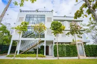 Rainforest Hotel by Nsun Hotels near Regional Polytechnic Institute Techo Sen Kampot