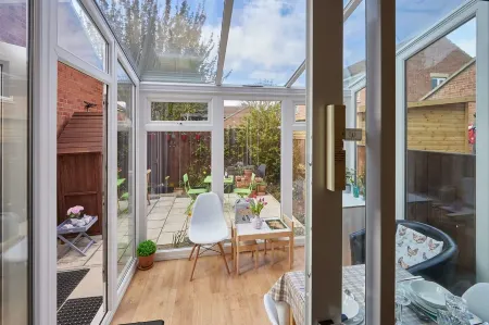 Host & Stay - Beatrice Little Duckling