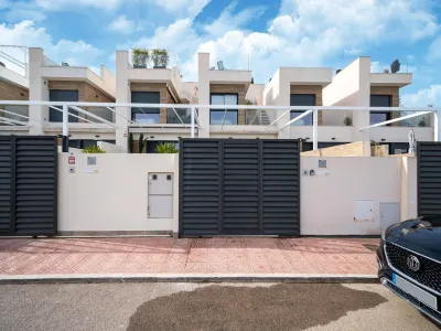 Villa with Private Pool and Whirlpool Hotels near Plaza Trinitario Ferrández Barberá