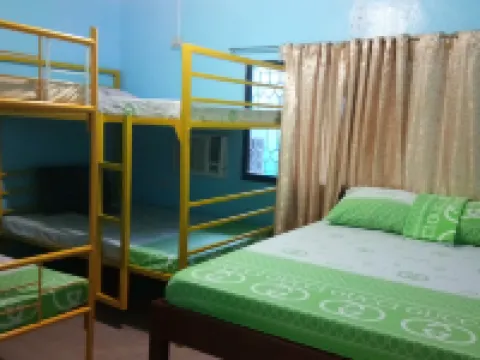 Yellow House Vacation Rental Hotels in Subic