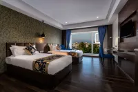 Hotel Saffron Crest