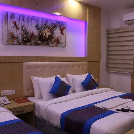 Hotel Prince Palace Deluxe - Paharganj - New Delhi Отели рядом с достопримечательностью «Пахар-Ганж»