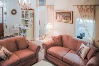 Jasmine's Cottage