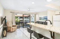 Big Island Casa de Emdeko A308 Condo