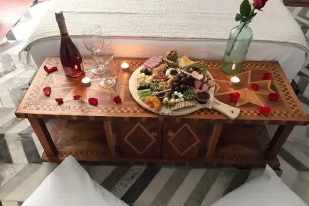 Bright, Spacious and sparkling clean 3 bed 2 bath