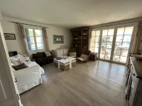 PORT GRIMAUD: Dream apartment in a quiet and precious neighborhood