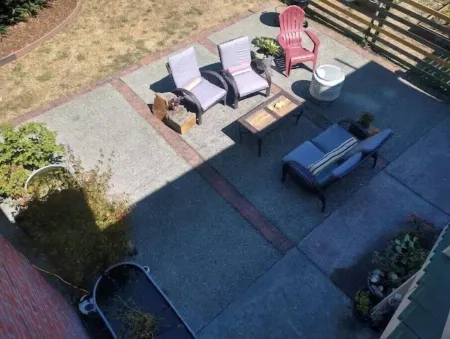 Quaint 2-bedroom Apartment with safe offstreet parking in Eureka