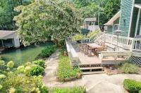 Amazingly Spacious & Cozy Lake House on Lake Burton w/ Boat Access!!!