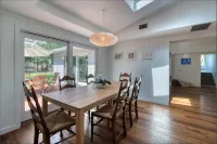 Spacious Yard and Meditation Room - Luxurious Tranquil Cottage