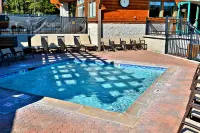 Spacious Lodge with Community Amenities - Charming Mountain Retreat