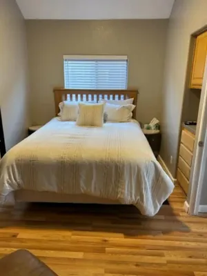 Private Cabin 21 with Jacuzzi and Spacious Deck Hotels in Smith River