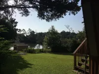 Fishing from the Dock, Waterfront Cabin, Free Kayaks for Your Use! Hotels in Stump Sound