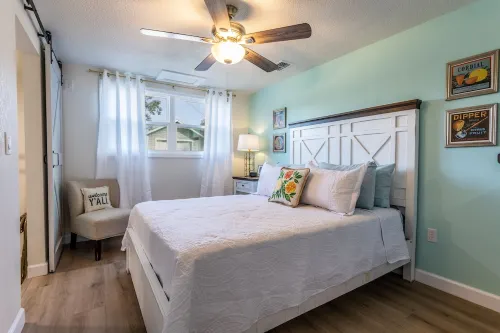 Luxury Cottage Near Legoland & Chain of Lakes Hotels in Lake Hamilton