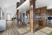 Private Dock and Kayaks Included - Charming Waterfront Haven Hotels in Oconto