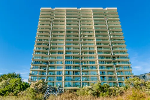 Oceanfront Balcony and Outdoor Pool - Beautiful Family Retreat