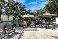 Private Rooftop Deck and Sparkling Pool - Beautiful Island Haven