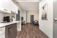 Cozy Studios with Full Kitchens and Keyless Check-In - Charming Accessible Retreat