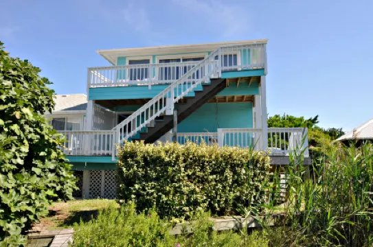 Canal Front Living and Deep Water Dockage - Unique Coastal Retreat