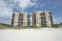 Gulf-Front Escape with Heated Pool and Tennis Courts - Spectacular Serenity