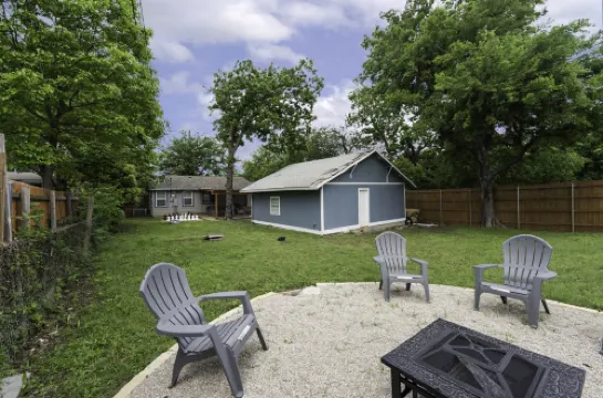 Private Hot Tub and Gourmet Kitchen - Stunning Exclusive Retreat