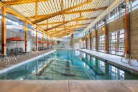 Breathtaking Mountain Views and Golf Access - Stunning Ranch Retreat