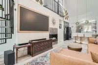 Geodesic Dome with Private Game Room and Tiny Home - Stunning Mountain Retreat