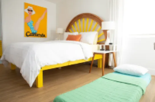 Walkable Hang Ten Hut in Heart of Encinitas