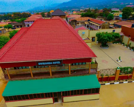 Bwiranda Hotel โรงแรมในคาเซเซ