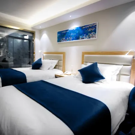Lyz Business Hotel