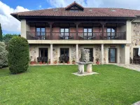 Hospedería Rural Santa Cruz Hotels in Alceda