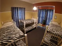 Bazil's Backpackers BBH Hostel & Surf School Hôtels à : Westport