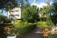 River Hotel Hotels near Igreja Universal